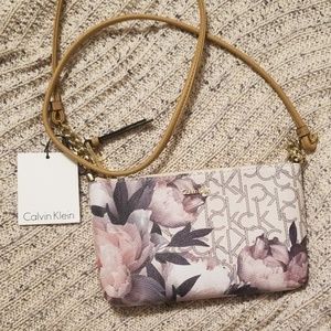 CALVIN KLEIN | NWT floral purse